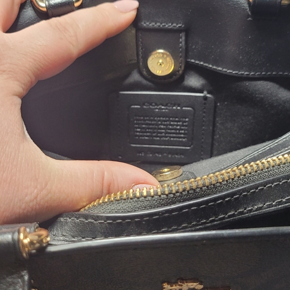 Authentic Coach purse, dark brown with black lettering - Picture 4 of 4